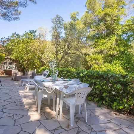 Les Cyclamens- Les Oliviers Сен-Рафаэль